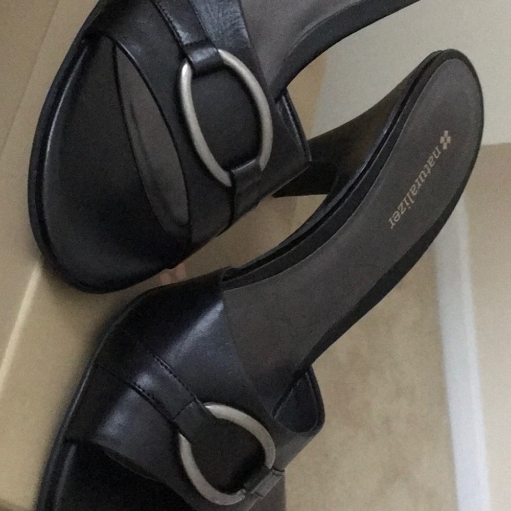 Sandal